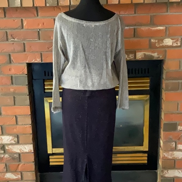 Language 3/4 sleeve M sweater. - Picture 4 of 6